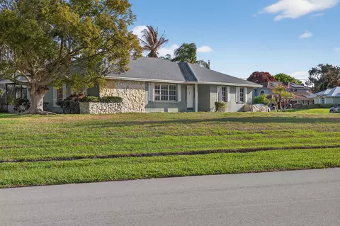 2092 SE Allamanda Dr, Port Saint Lucie, FL 34952