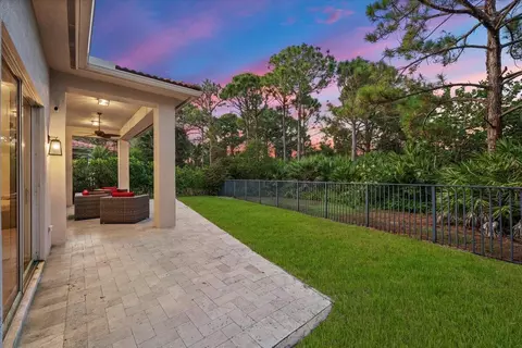 2023 Graden Dr, Palm Beach Gardens, FL 33410
