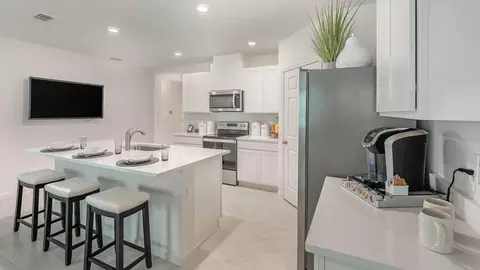 Kitchen - 3709 NW 26th Ave, Okeechobee, FL 34972 photo 1 of 4