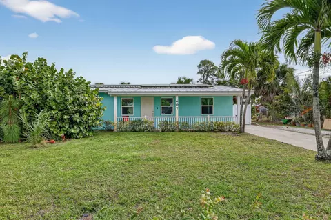 607 SE Cortez Ave, Stuart, FL 34994