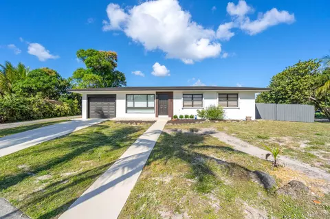1908 Moor Dr, Lake Worth Beach, FL 33461