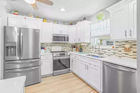 1203 S Lakes End Dr #2, Fort Pierce, FL 34982