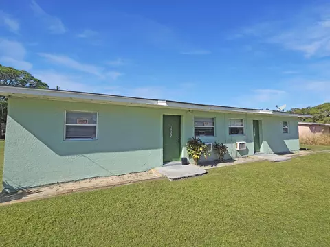 8656 64th Ct, Vero Beach, FL 32967