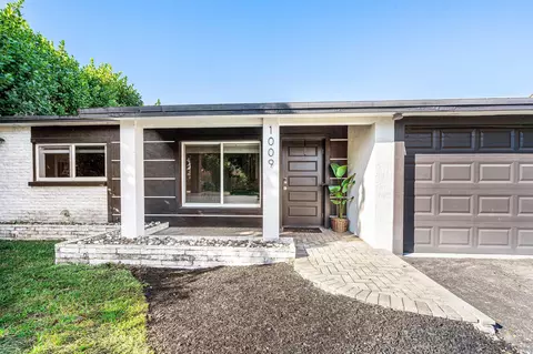 1009 NW 8th St, Boynton Beach, FL 33426