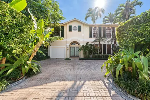 206 Queens Ln, Palm Beach, FL 33480