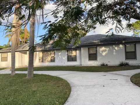 6539 SE Held Ct, Stuart, FL 34997 photo 2