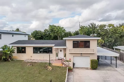 1416 Michigan Dr, Lake Worth, FL 33461