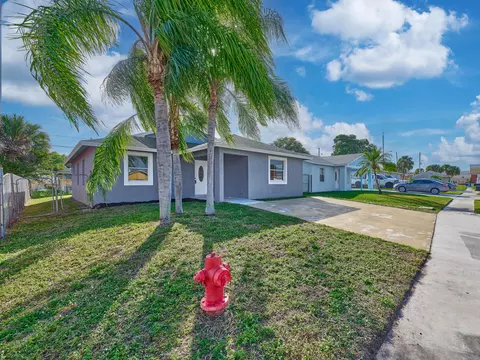 1549 W 19th St, Riviera Beach, FL 33404