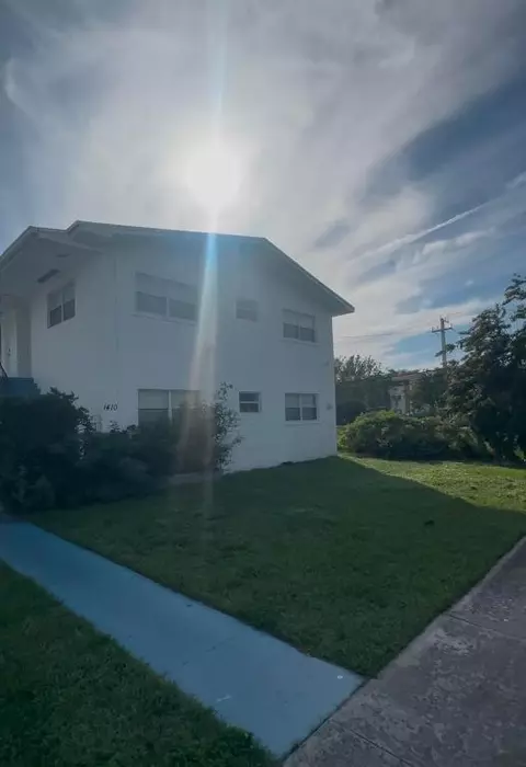 1410 NE 171, North Miami Beach, FL 33162