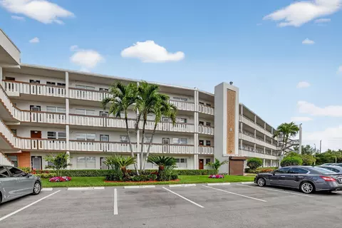 4008 Hythe A, Boca Raton, FL 33434