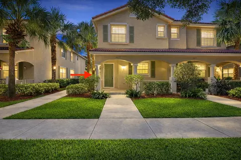 4607 Highgate Dr #B, Delray Beach, FL 33445