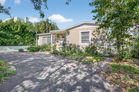 831 30th Ct, West Palm Beach, FL 33407