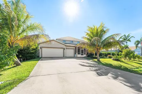 1842 SW Lofgren, Port Saint Lucie, FL 34953
