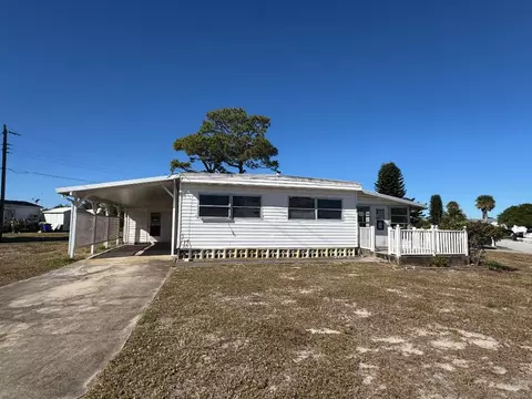 8500 SEagle Ave, Hobe Sound, FL 33455