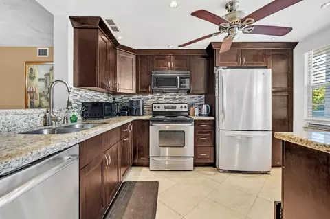 3002 Portofino Isle #L3, Coconut Creek, FL 33066