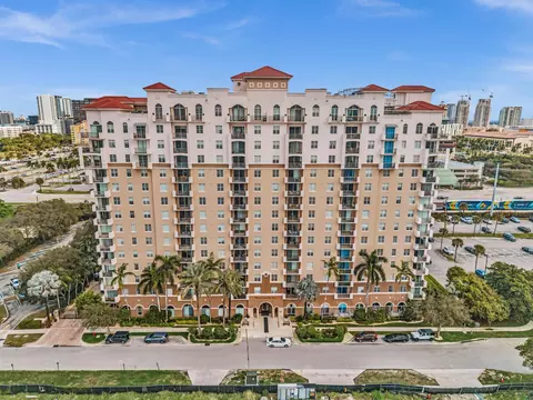 616 Clearwater Park Rd #508, West Palm Beach, FL 33401