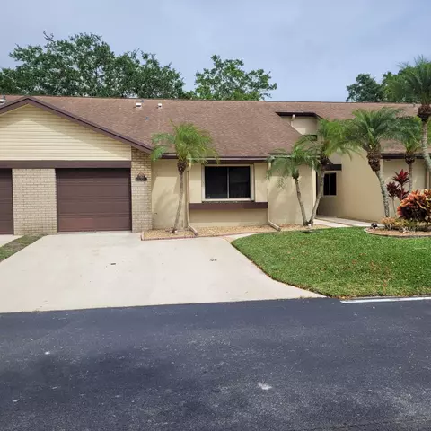135 Meander Cir, Royal Palm Beach, FL 33411