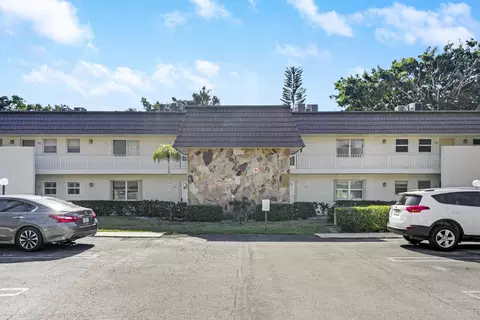 12003 Poinciana #105, Royal Palm Beach, FL 33411