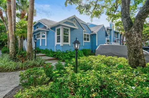 607 Ocean Dunes Cir, Jupiter, FL 33477