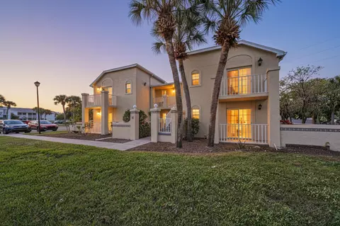 1679 SE Green Acres Cir #MM 102, Port Saint Lucie, FL 34952