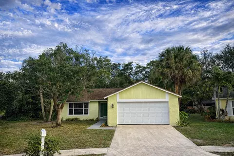 147 Rosewood Cir, Jupiter, FL 33458