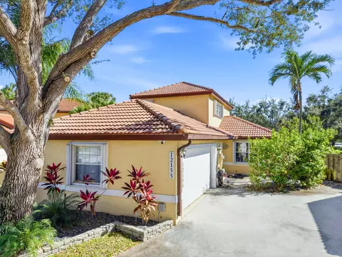 12155 Cuddington Ct, Wellington, FL 33414