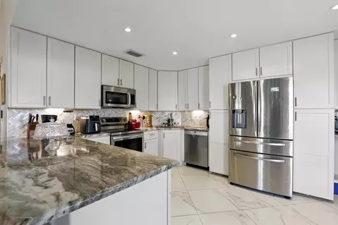 4491 Willow Pond Rd #B, West Palm Beach, FL 33417