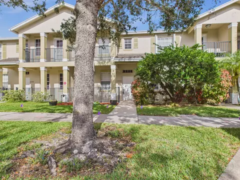 2139 SE Jamieson Dr, Port Saint Lucie, FL 34952