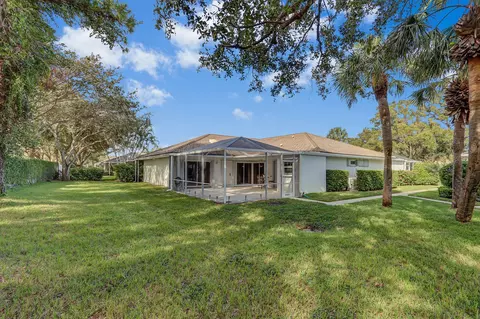 9503 Chapman Oak Ct, Palm Beach Gardens, FL 33410