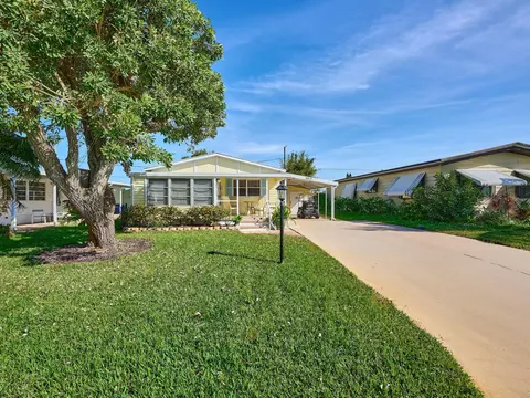 8217 SE Swan Ave, Hobe Sound, FL 33455