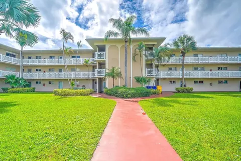 2606 Garden Dr #304, Lake Worth Beach, FL 33461