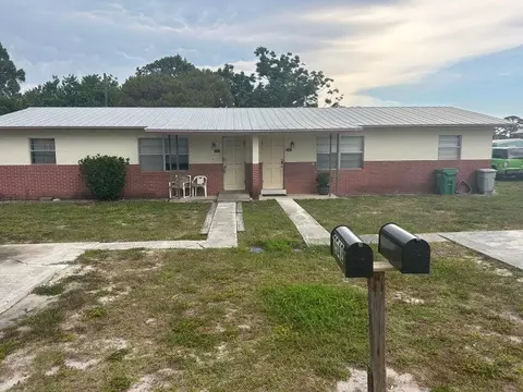2602 Seneca Ave, Fort Pierce, FL 34946