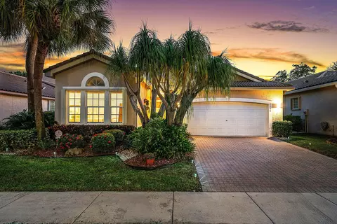 7306 Kea Lani Dr, Boynton Beach, FL 33437