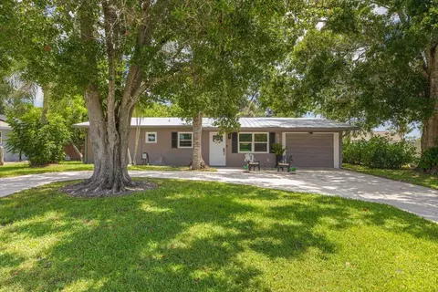 477 SE Asbury Ln, Port Saint Lucie, FL 34983