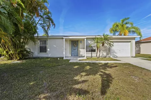 307 SE Husted Ter, Port Saint Lucie, FL 34983