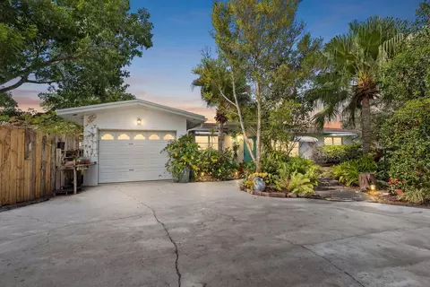204 E Arbor Ave, Port Saint Lucie, FL 34952