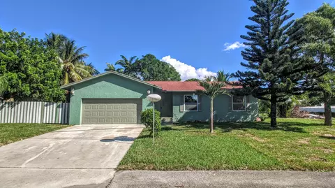 2888 S Seacrest Blvd, Boynton Beach, FL 33435