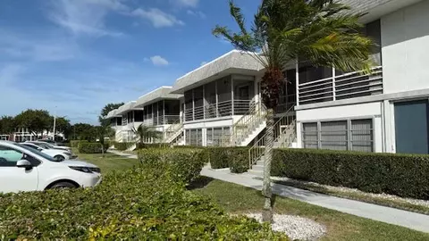 100 Stratford H, West Palm Beach, FL 33417