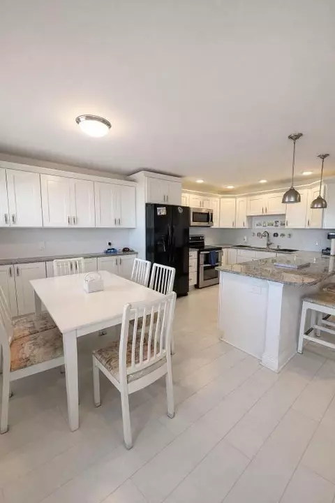 4057 Wolverton C, Boca Raton, FL 33434