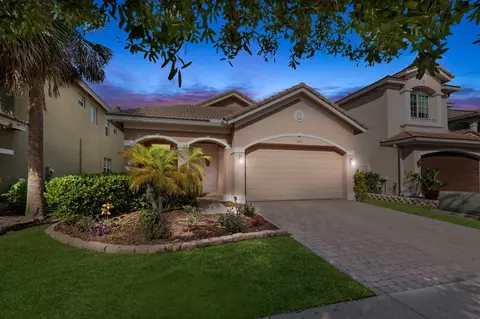 1014 NW Leonardo Cir, Port Saint Lucie, FL 34986
