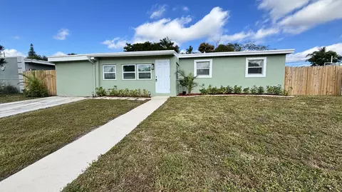 3945 Ocala Rd, Lake Worth, FL 33462