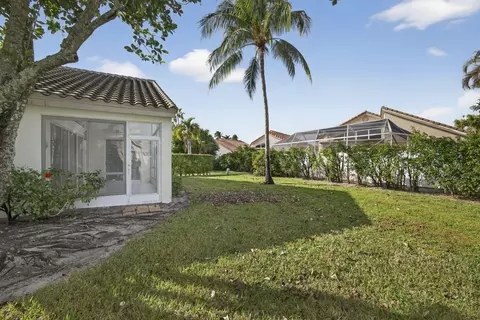 Exterior - 6375 Three Lakes Ln, Boynton Beach, FL 33437 photo 5 of 8