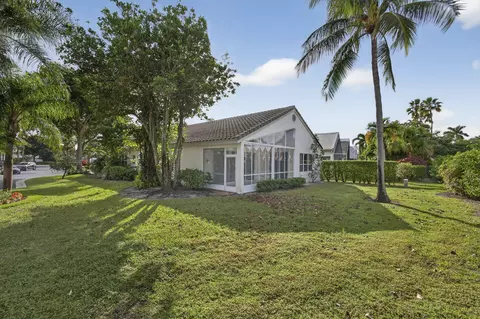 Exterior - 6375 Three Lakes Ln, Boynton Beach, FL 33437 photo 6 of 8