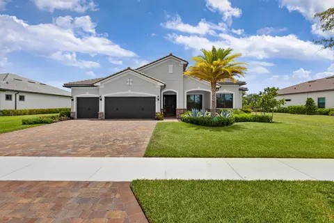 9218 Balsamo Dr, Palm Beach Gardens, FL 33412