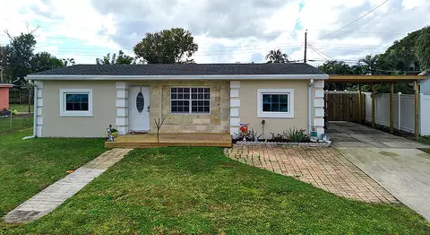 3890 Ocala Rd, Lake Worth, FL 33462