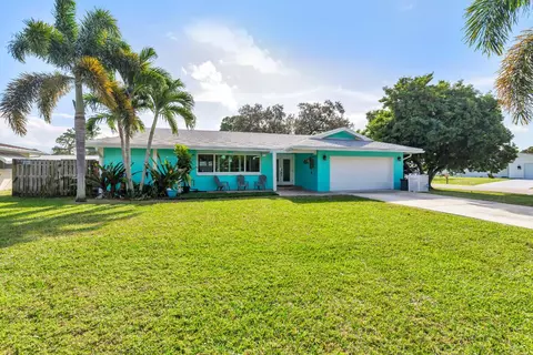 4244 Hyacinth Cir N, Palm Beach Gardens, FL 33410