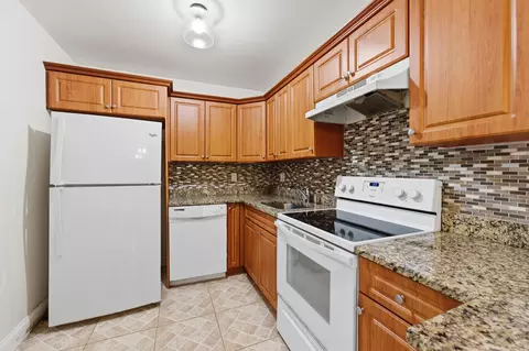 490 NW 20th St #316, Boca Raton, FL 33431
