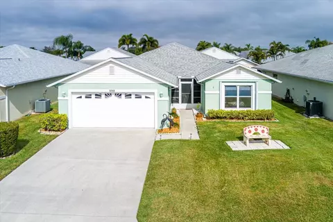 6144 Alexandria Cir, Fort Pierce, FL 34982