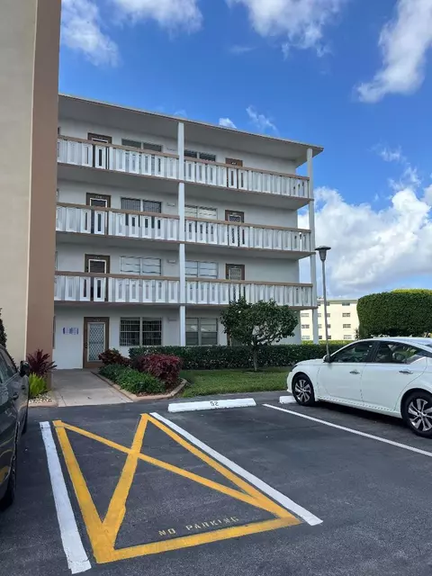 3081 Cornwall E, Boca Raton, FL 33434