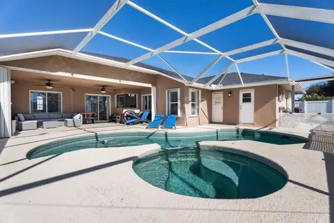 6024 NW Favian Ave, Port Saint Lucie, FL 34986